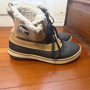 Sorel Black and Tan Insulated Boots